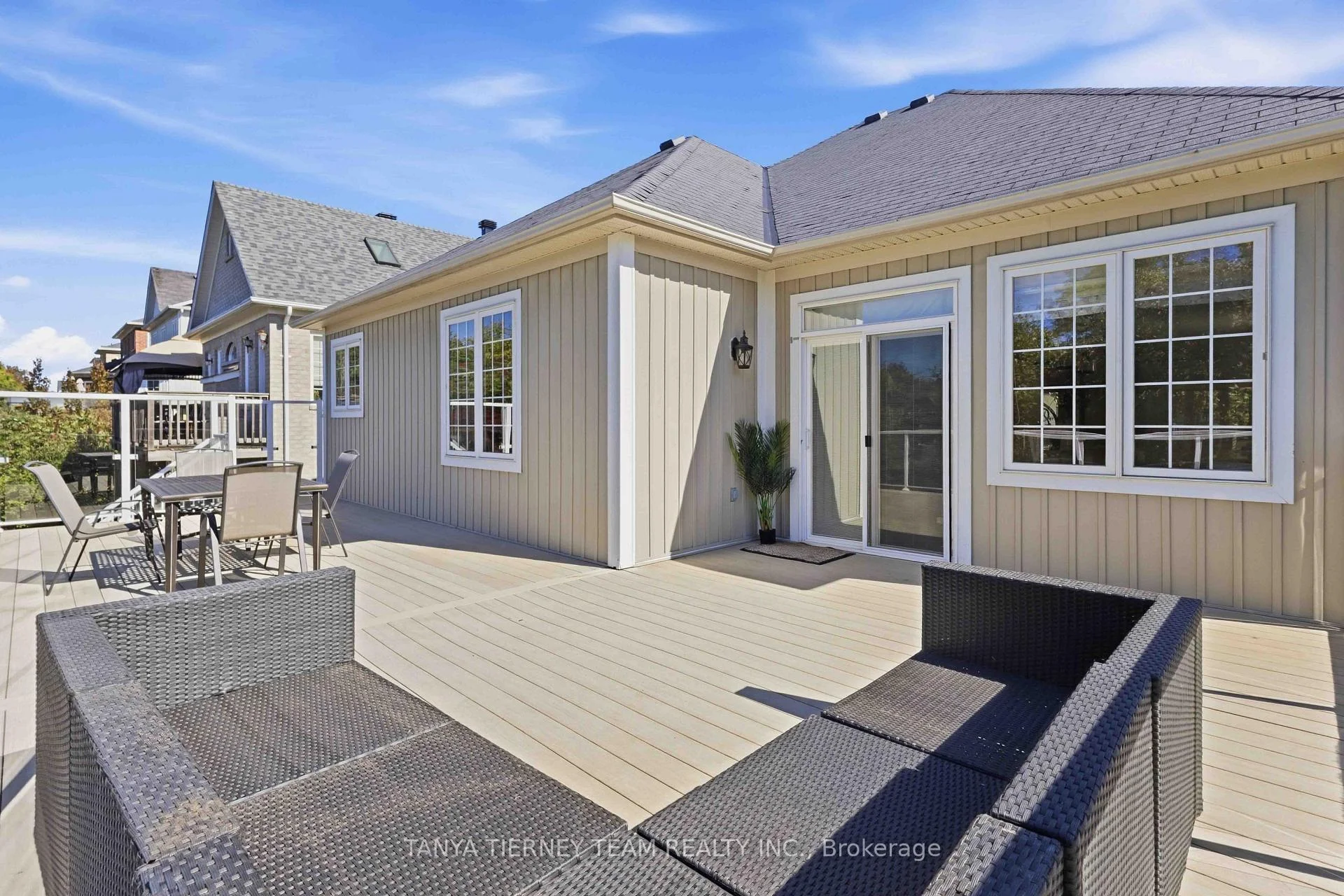 Photo 55 of 4 Branthaven Court, Whitby, Brooklin — HOMEH