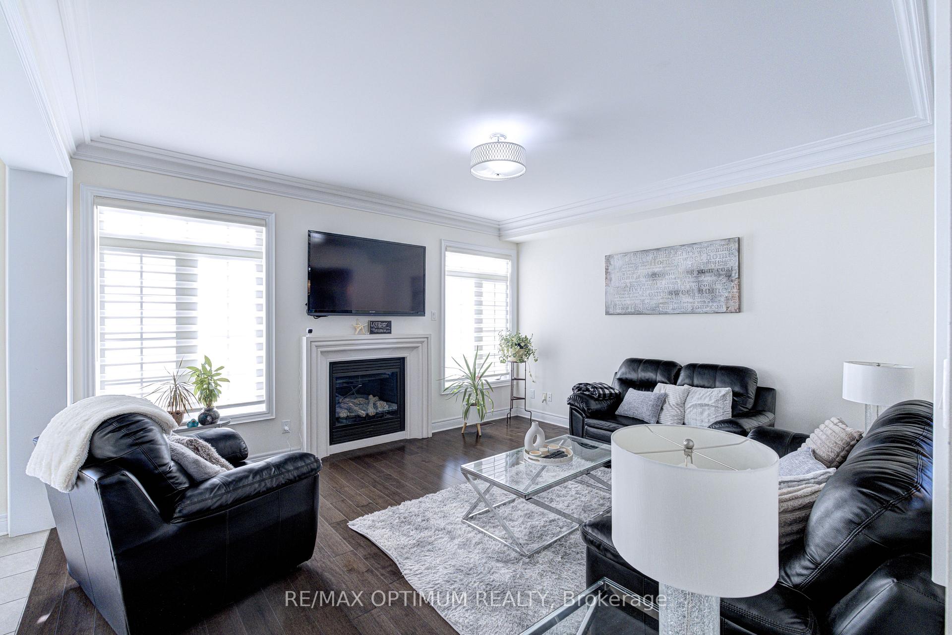 Photo 13 of 2 Stonecrop Road, Brampton, Bram West — HOMEH