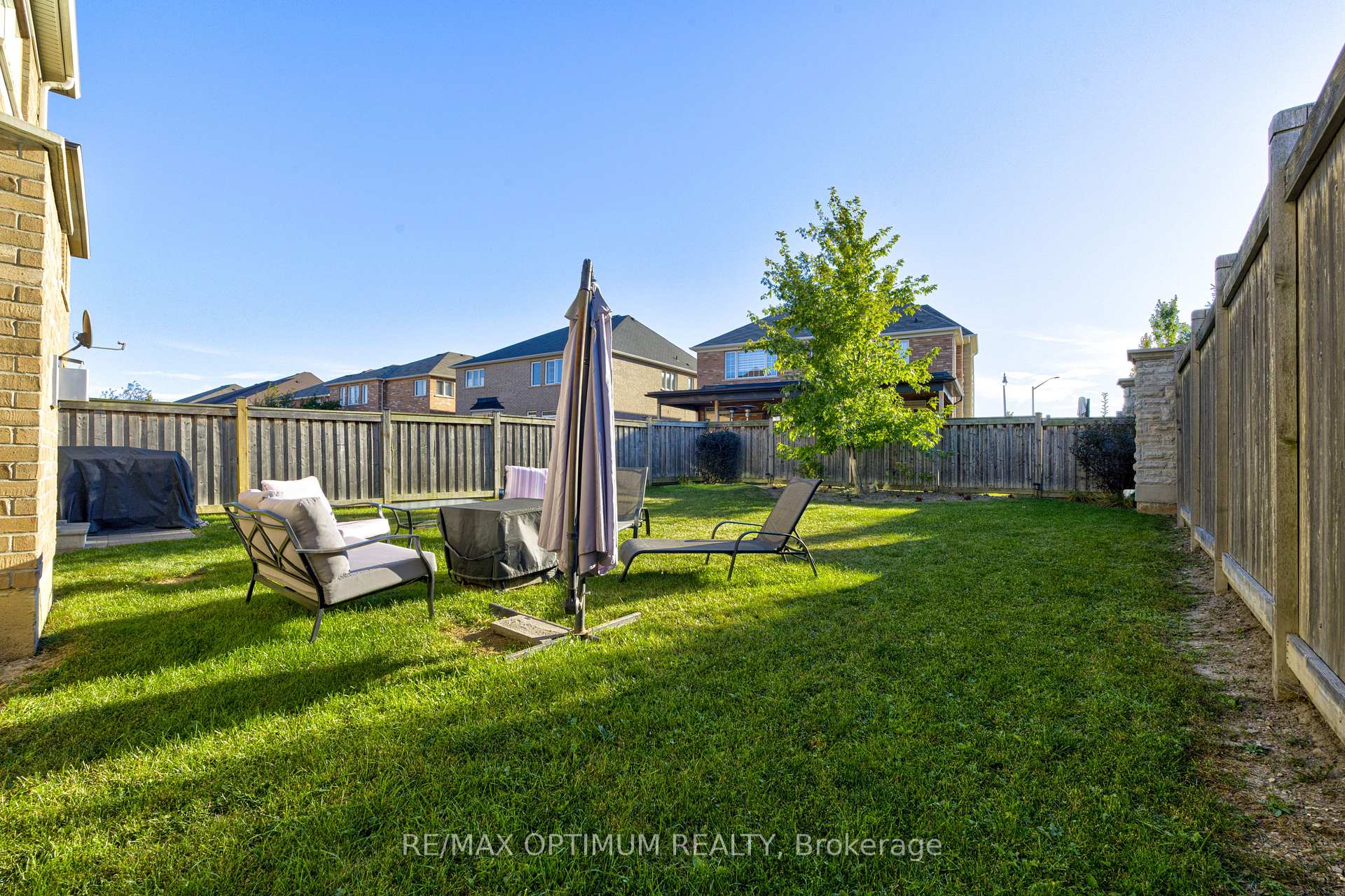 Photo 44 of 2 Stonecrop Road, Brampton, Bram West — HOMEH