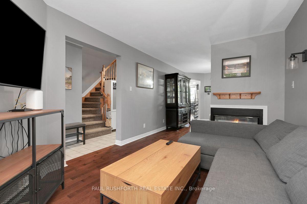 Photo 9 of 29 Grenadier Way, Ottawa, Barrhaven - Longfields — HOMEH