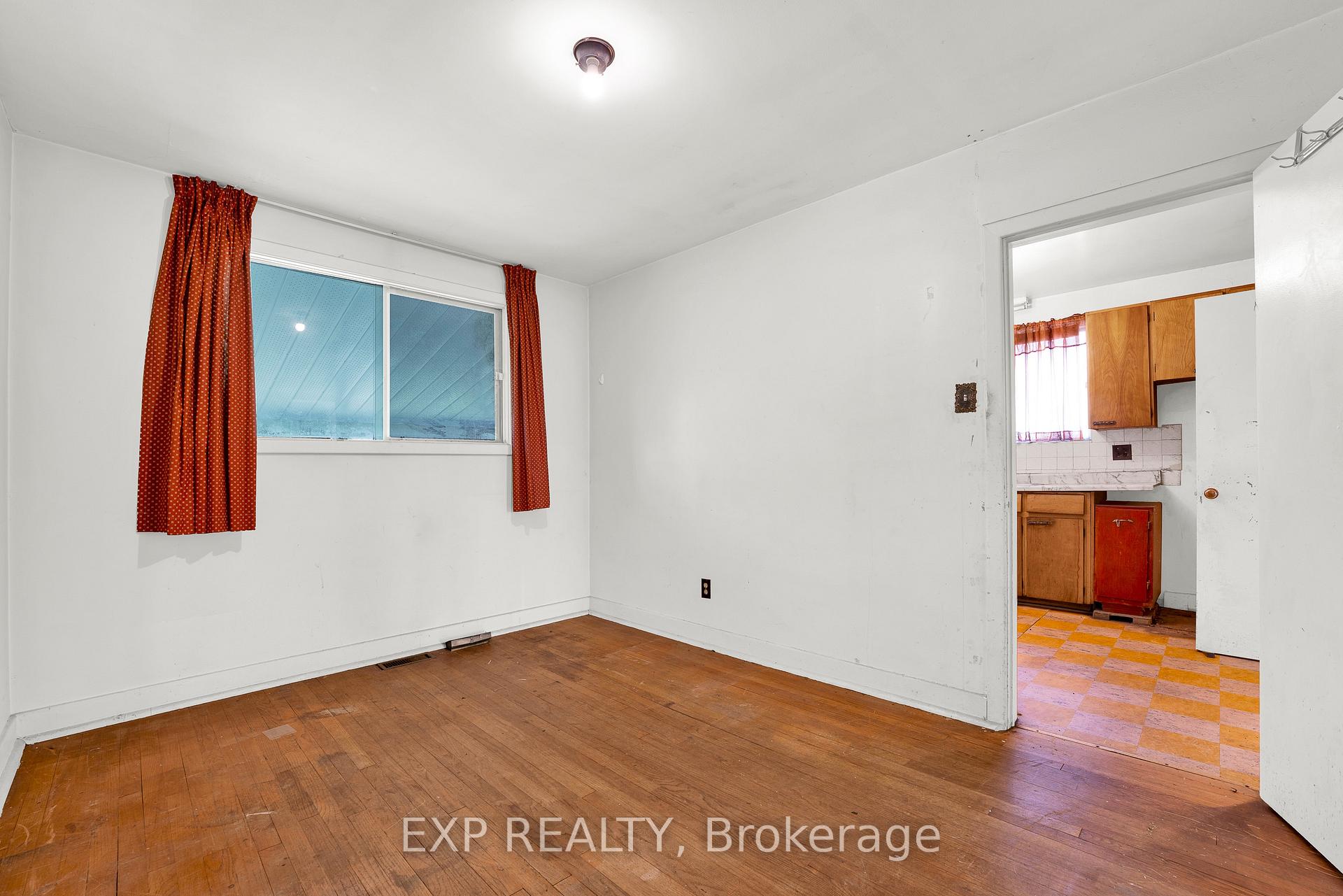 Photo 8 of 1245 Dorchester Avenue, Ottawa, Carlington — HOMEH
