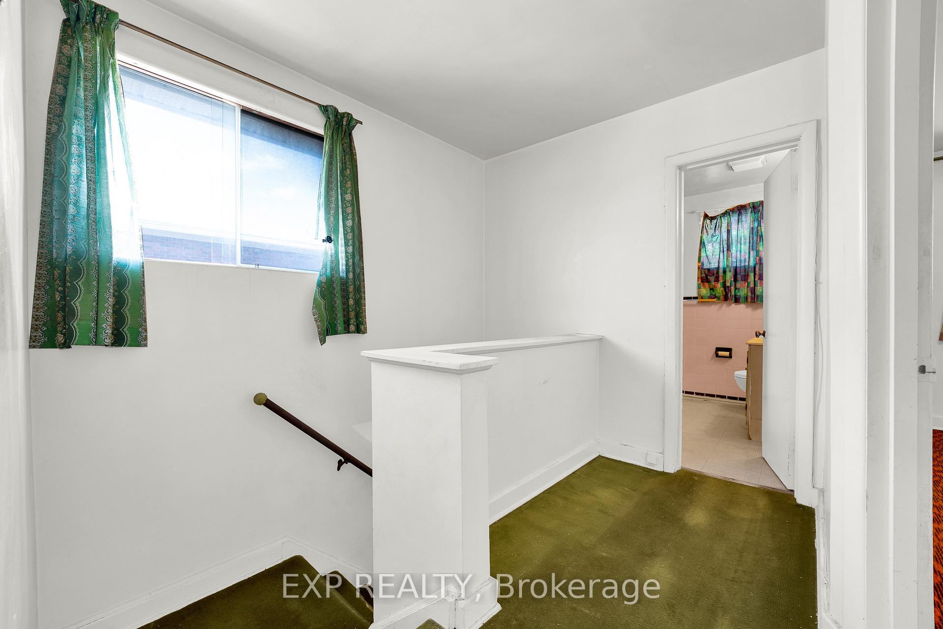 Photo 15 of 1245 Dorchester Avenue, Ottawa, Carlington — HOMEH