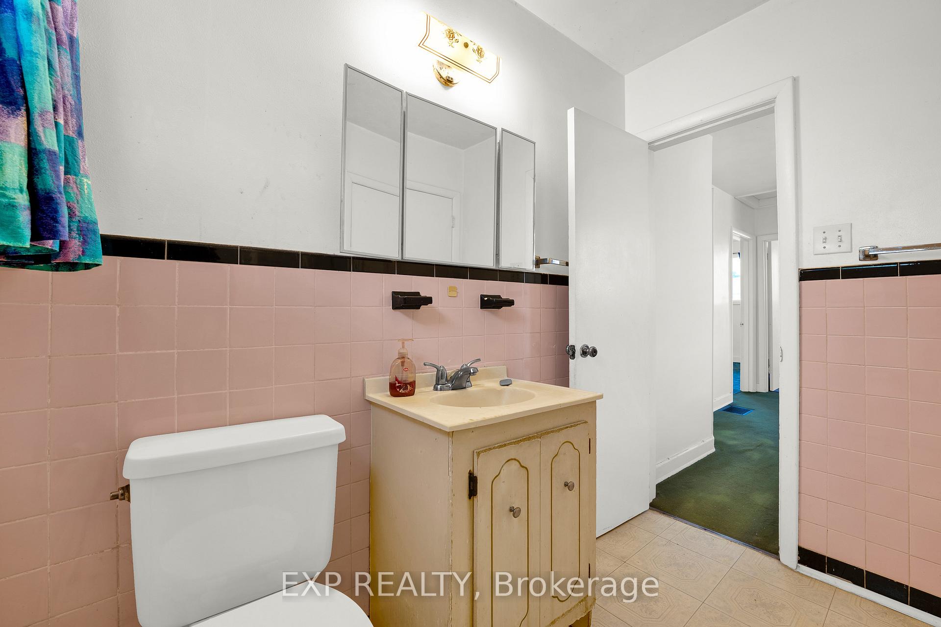 Photo 17 of 1245 Dorchester Avenue, Ottawa, Carlington — HOMEH