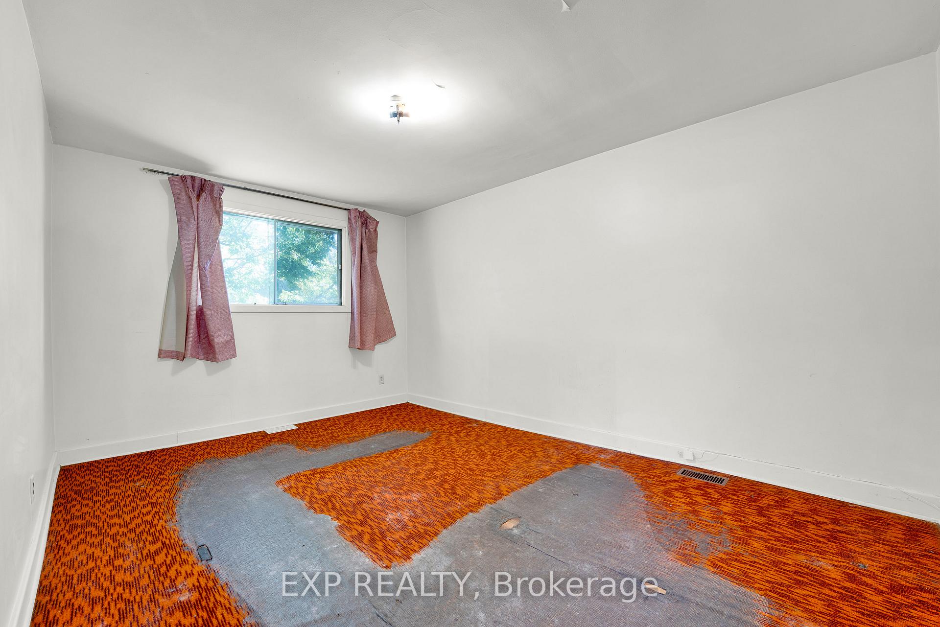 Photo 18 of 1245 Dorchester Avenue, Ottawa, Carlington — HOMEH