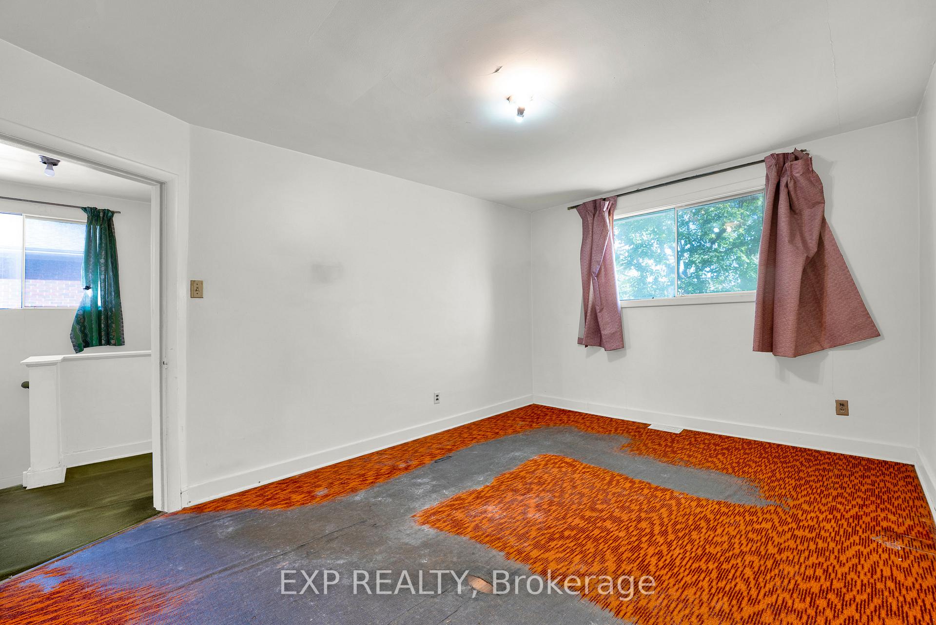 Photo 19 of 1245 Dorchester Avenue, Ottawa, Carlington — HOMEH