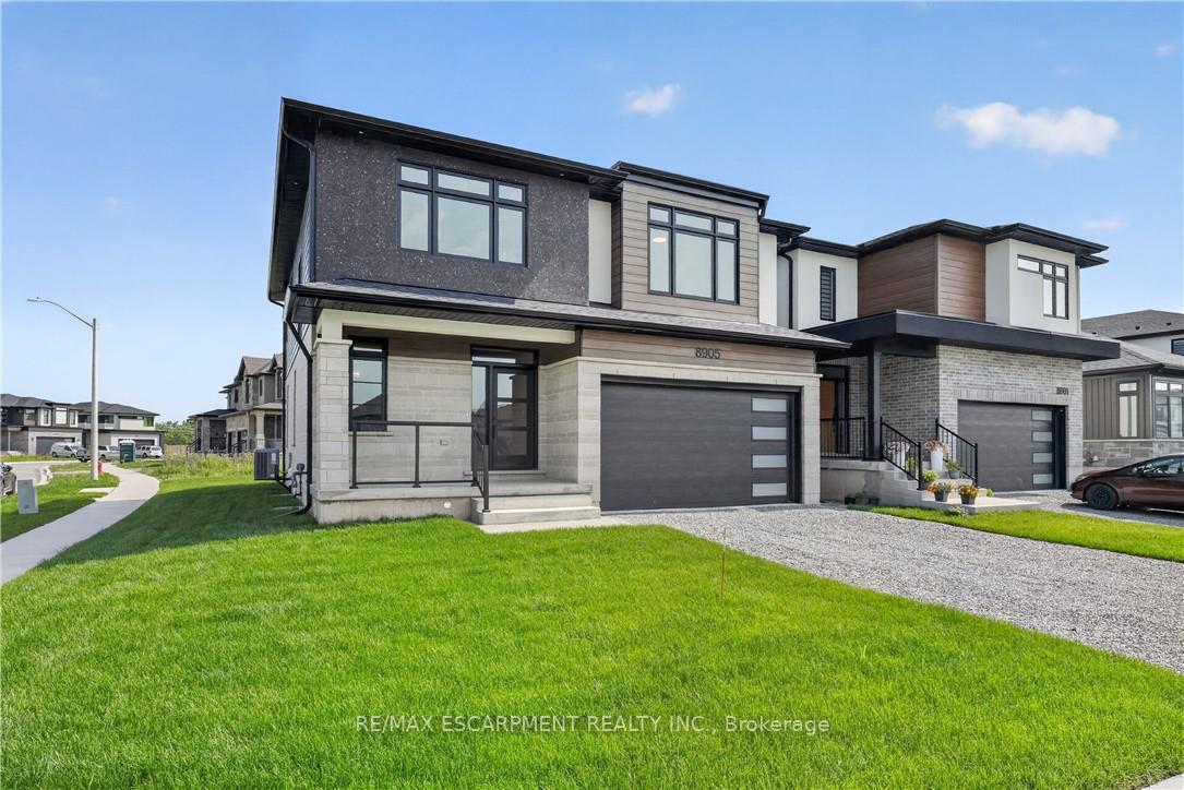 Photo 2 of 8905 Angie Drive, Niagara Falls, Forestview — HOMEH