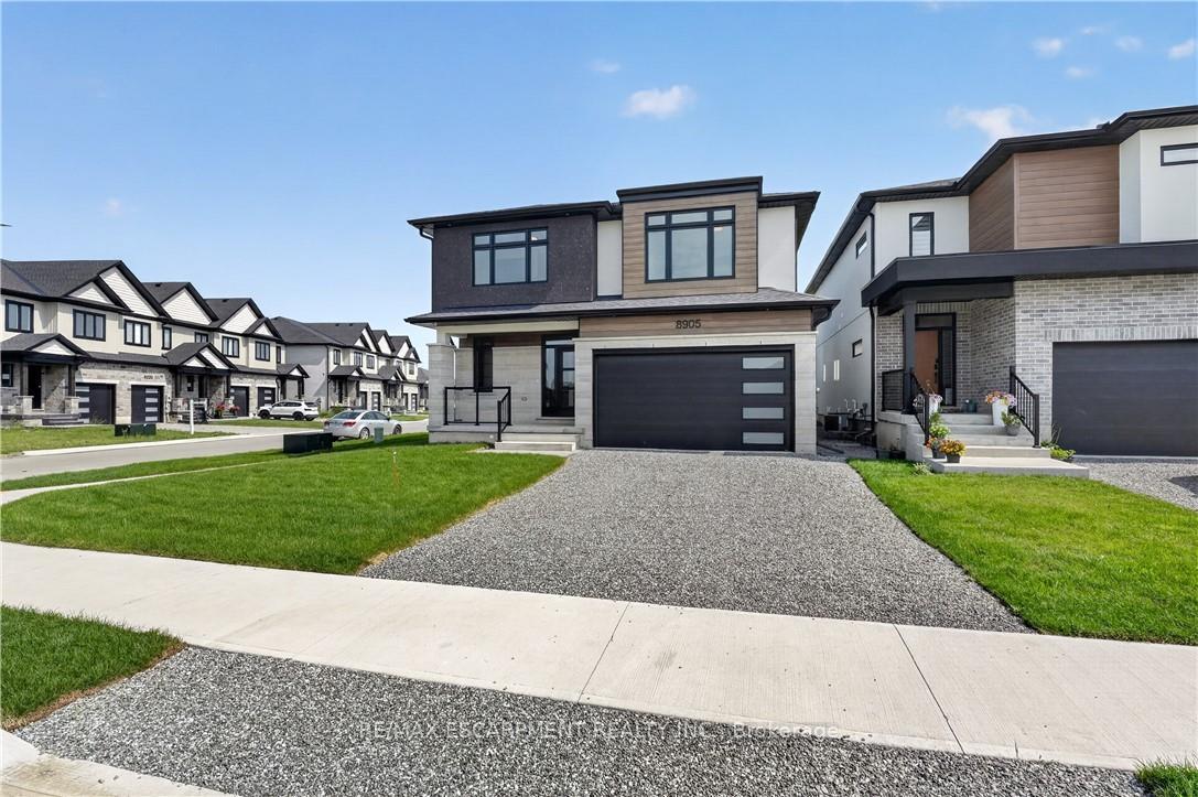 Photo 3 of 8905 Angie Drive, Niagara Falls, Forestview — HOMEH