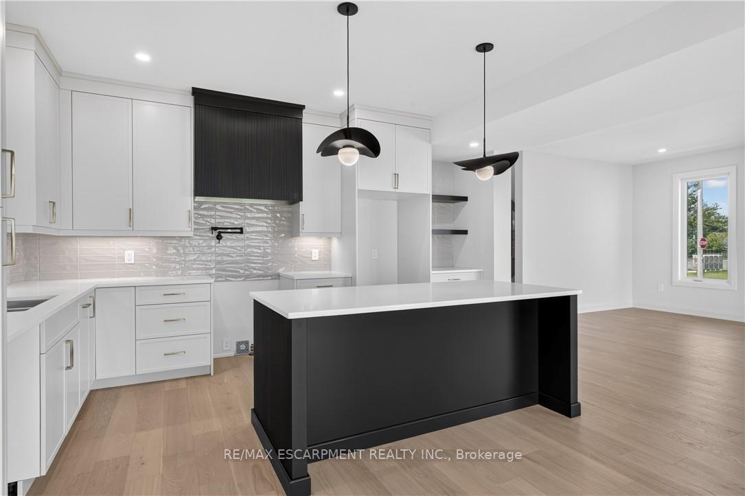 Photo 17 of 8905 Angie Drive, Niagara Falls, Forestview — HOMEH