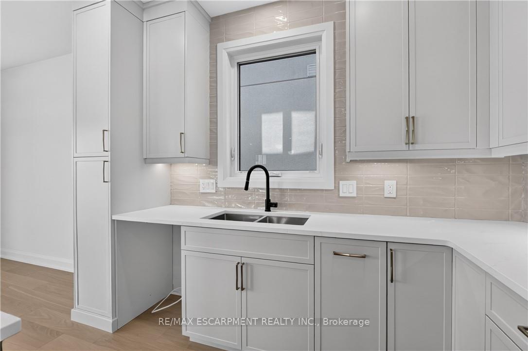 Photo 20 of 8905 Angie Drive, Niagara Falls, Forestview — HOMEH