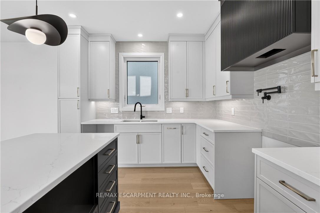 Photo 21 of 8905 Angie Drive, Niagara Falls, Forestview — HOMEH