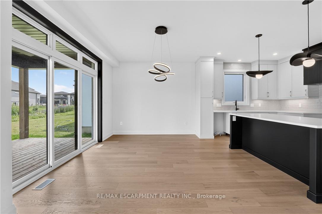 Photo 24 of 8905 Angie Drive, Niagara Falls, Forestview — HOMEH