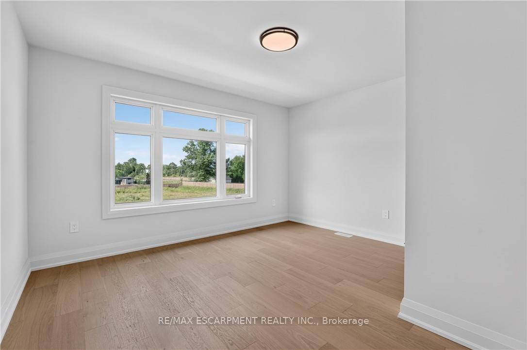 Photo 28 of 8905 Angie Drive, Niagara Falls, Forestview — HOMEH