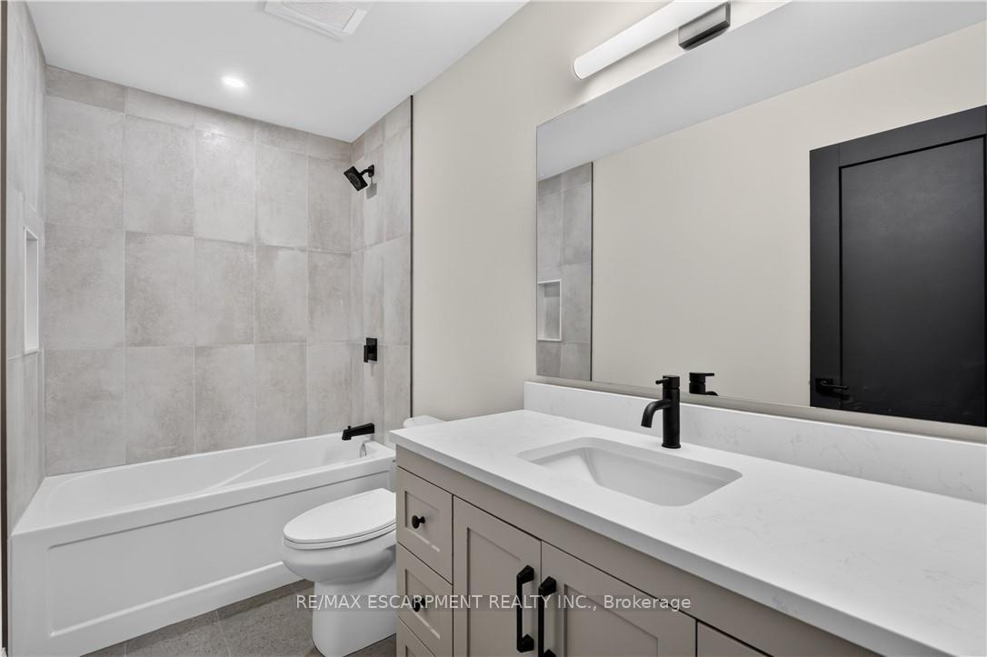 Photo 31 of 8905 Angie Drive, Niagara Falls, Forestview — HOMEH