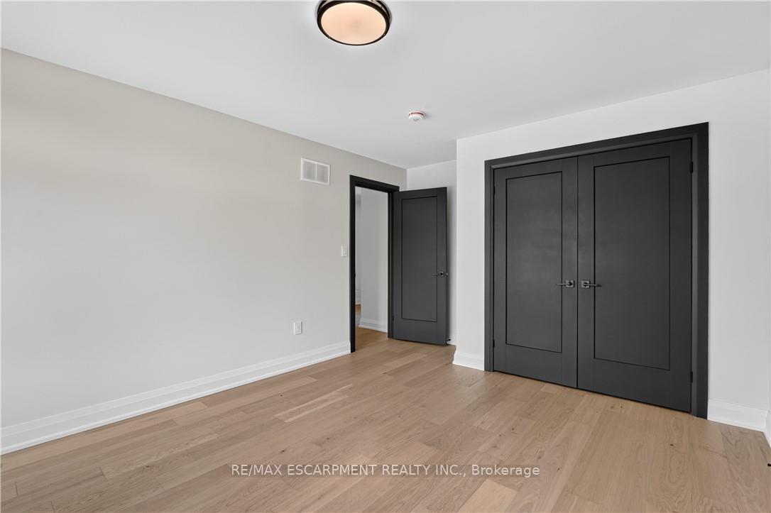 Photo 33 of 8905 Angie Drive, Niagara Falls, Forestview — HOMEH