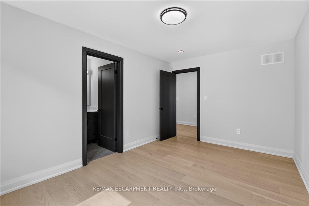 Photo 37 of 8905 Angie Drive, Niagara Falls, Forestview — HOMEH