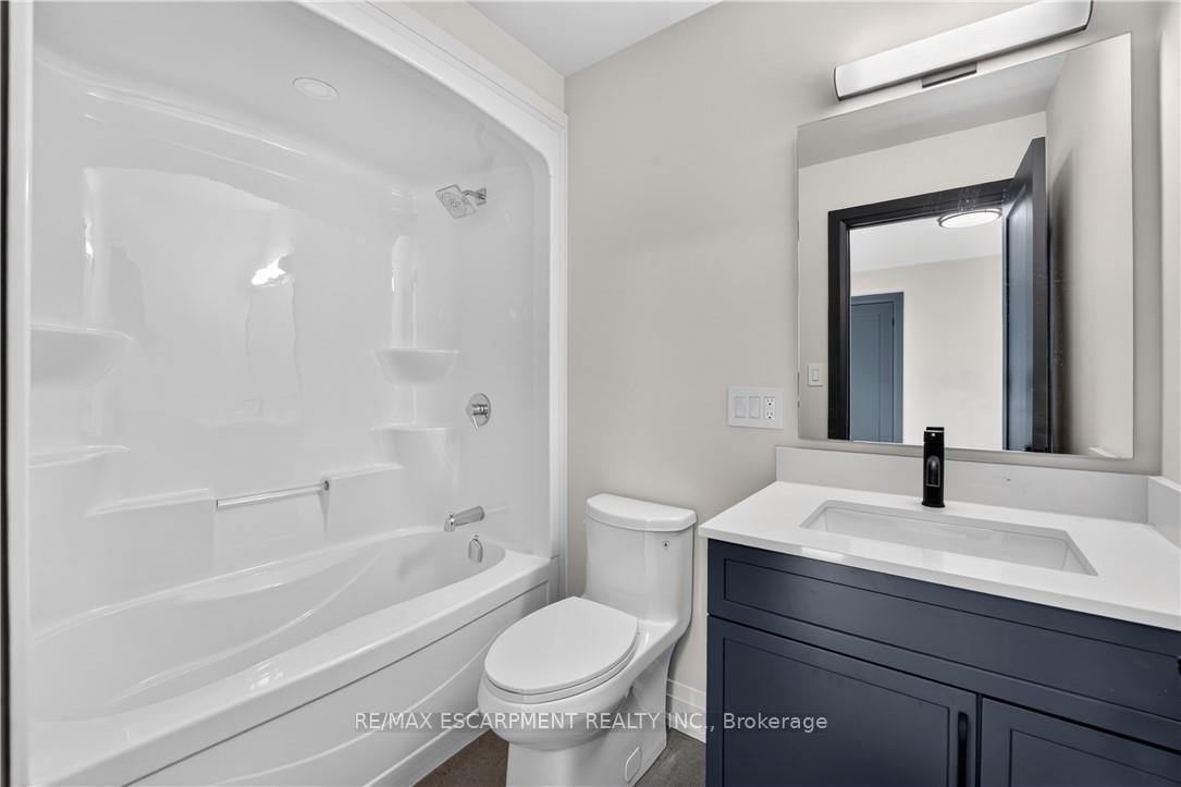 Photo 38 of 8905 Angie Drive, Niagara Falls, Forestview — HOMEH