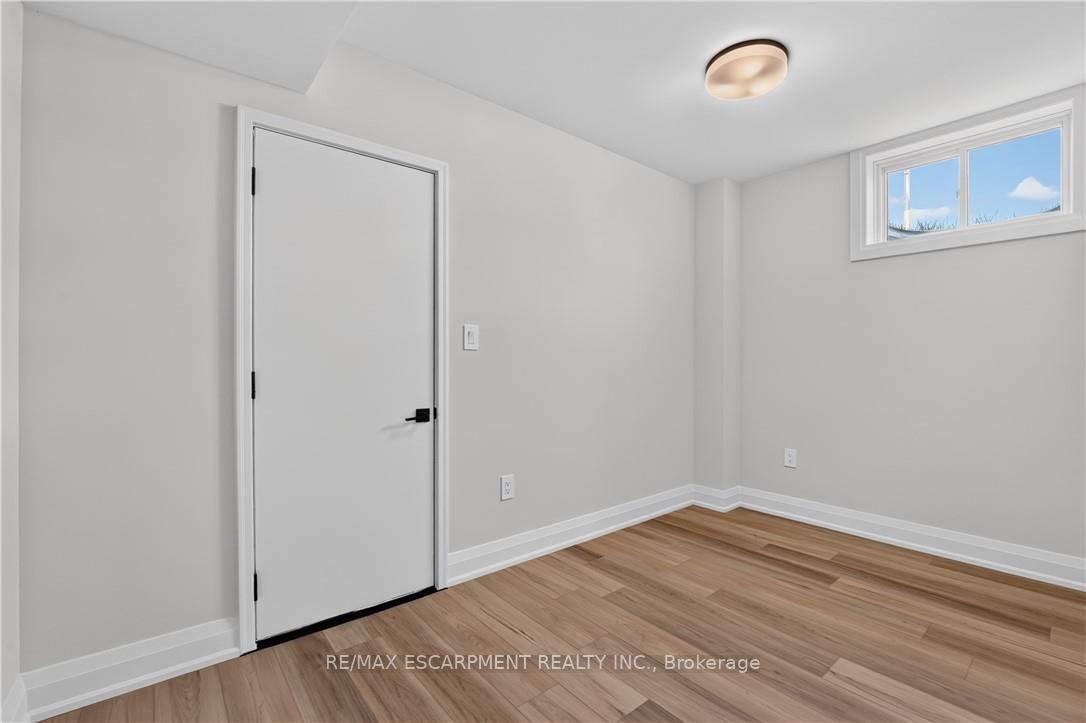 Photo 46 of 8905 Angie Drive, Niagara Falls, Forestview — HOMEH