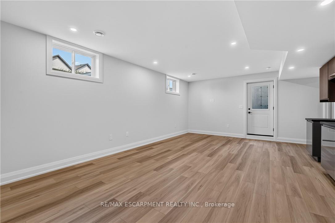 Photo 47 of 8905 Angie Drive, Niagara Falls, Forestview — HOMEH