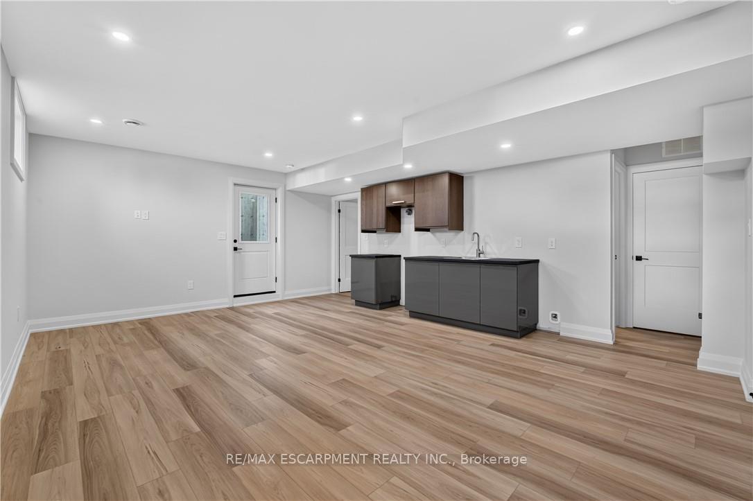 Photo 51 of 8905 Angie Drive, Niagara Falls, Forestview — HOMEH