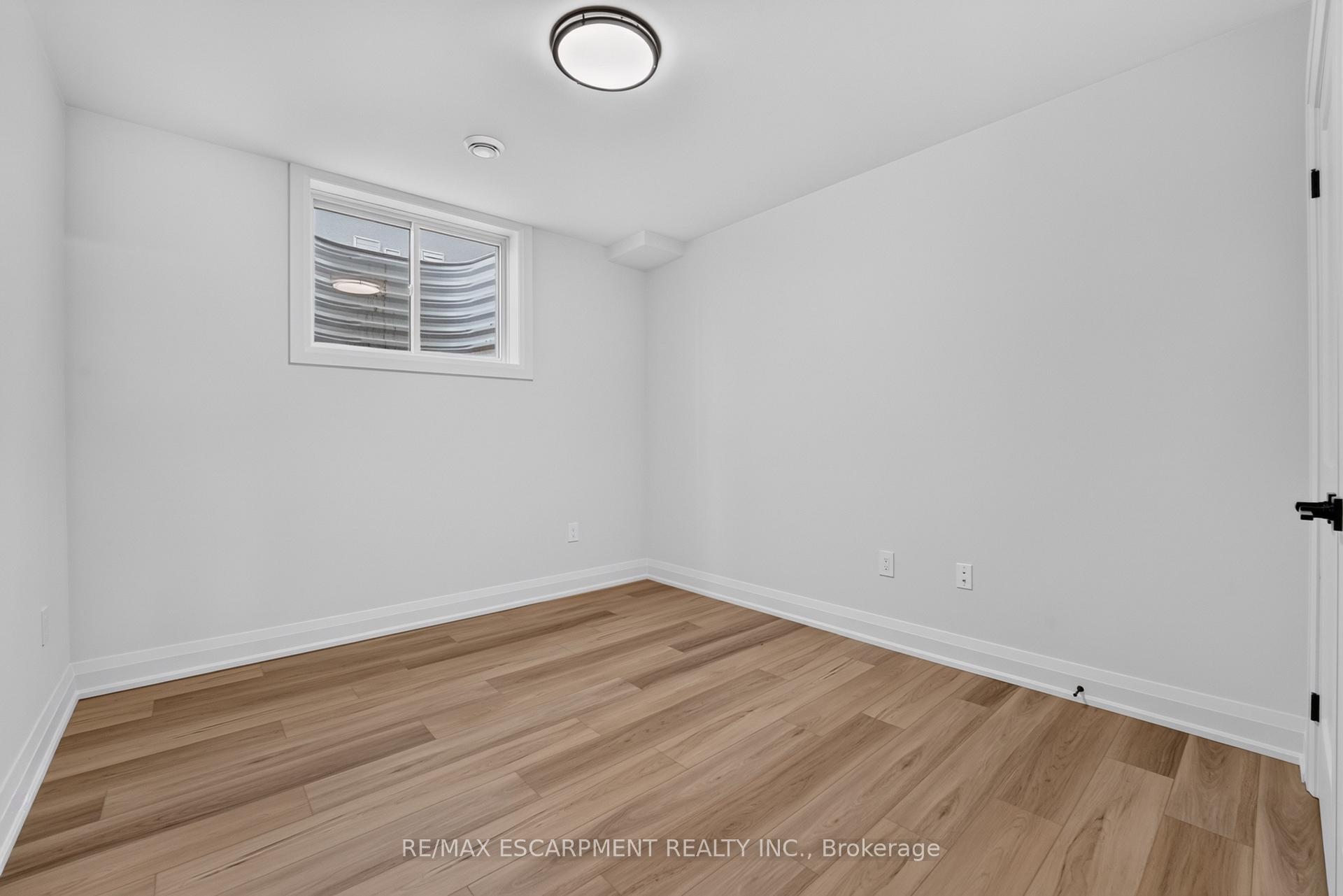 Photo 48 of 8905 Angie Drive, Niagara Falls, Forestview — HOMEH