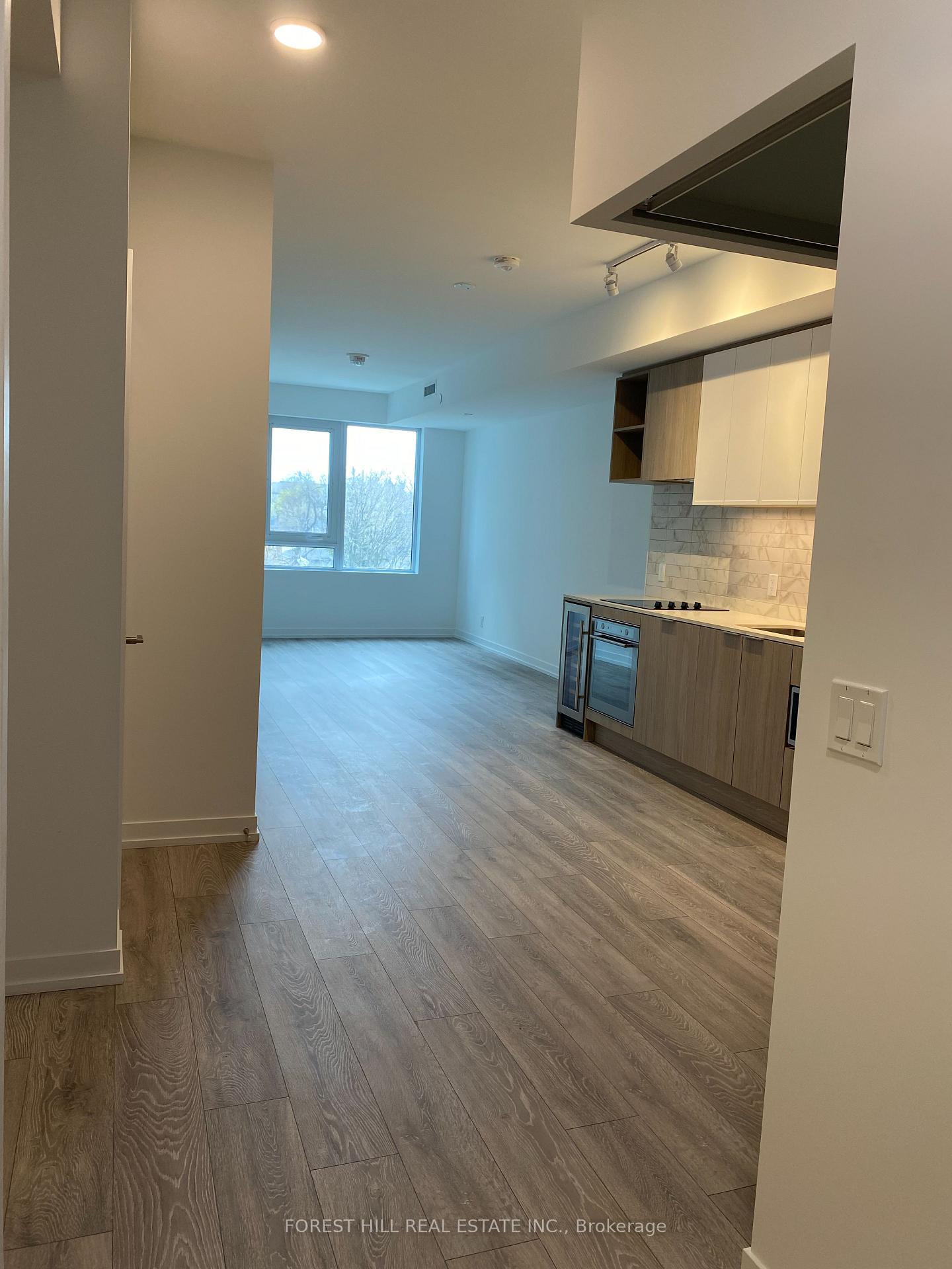 Photo 5 of Unit 302, 2020 Bathurst Street, Toronto, Humewood-Cedarvale — HOMEH