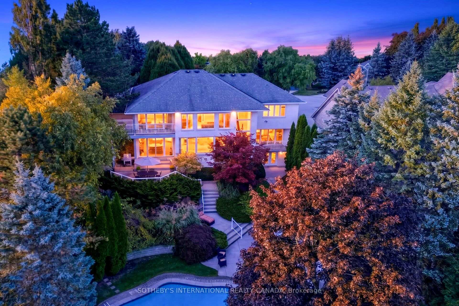Photo 1 of 2 Anslow Court, Hamilton, Dundas — HOMEH