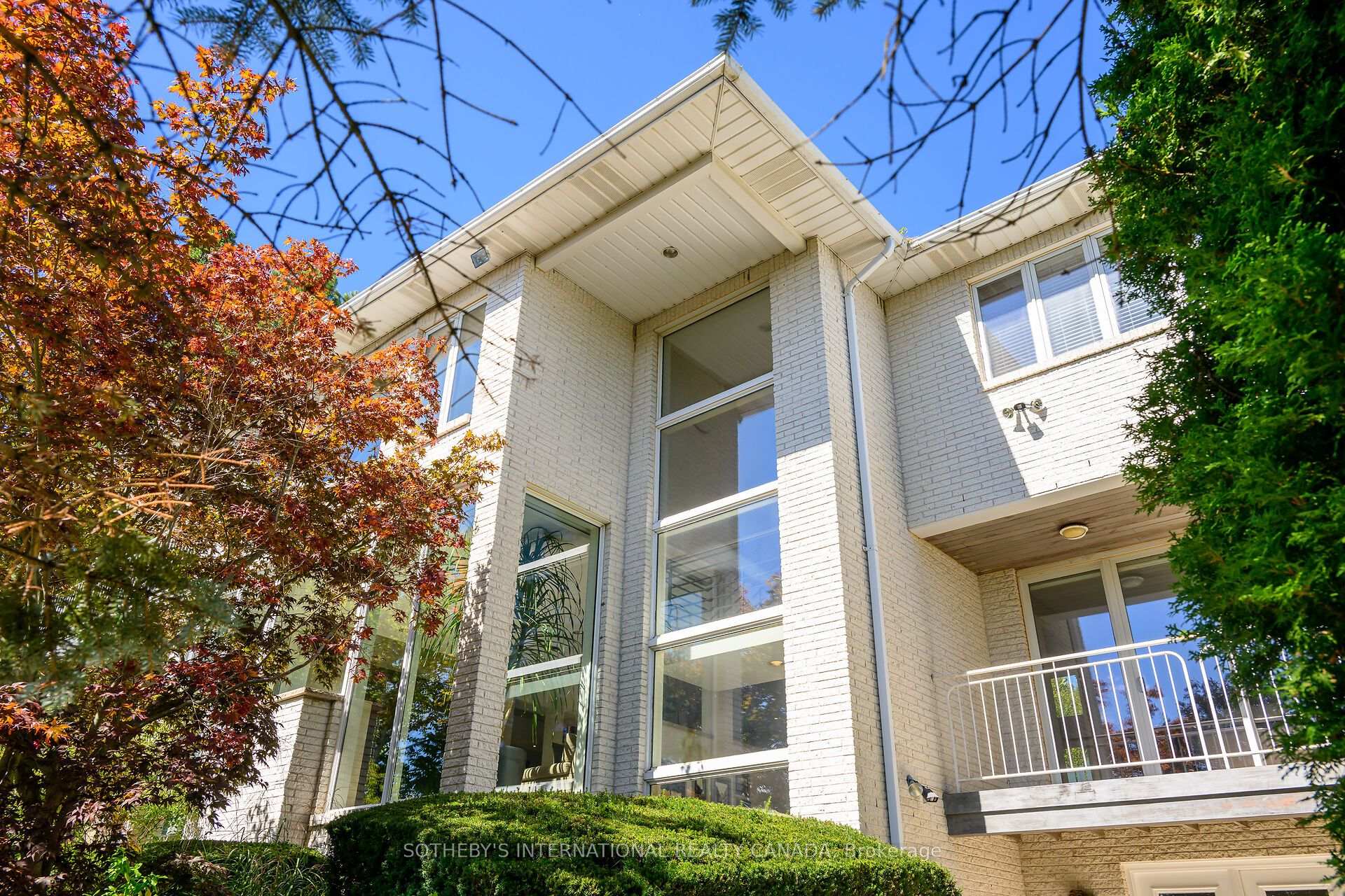 Photo 6 of 2 Anslow Court, Hamilton, Dundas — HOMEH
