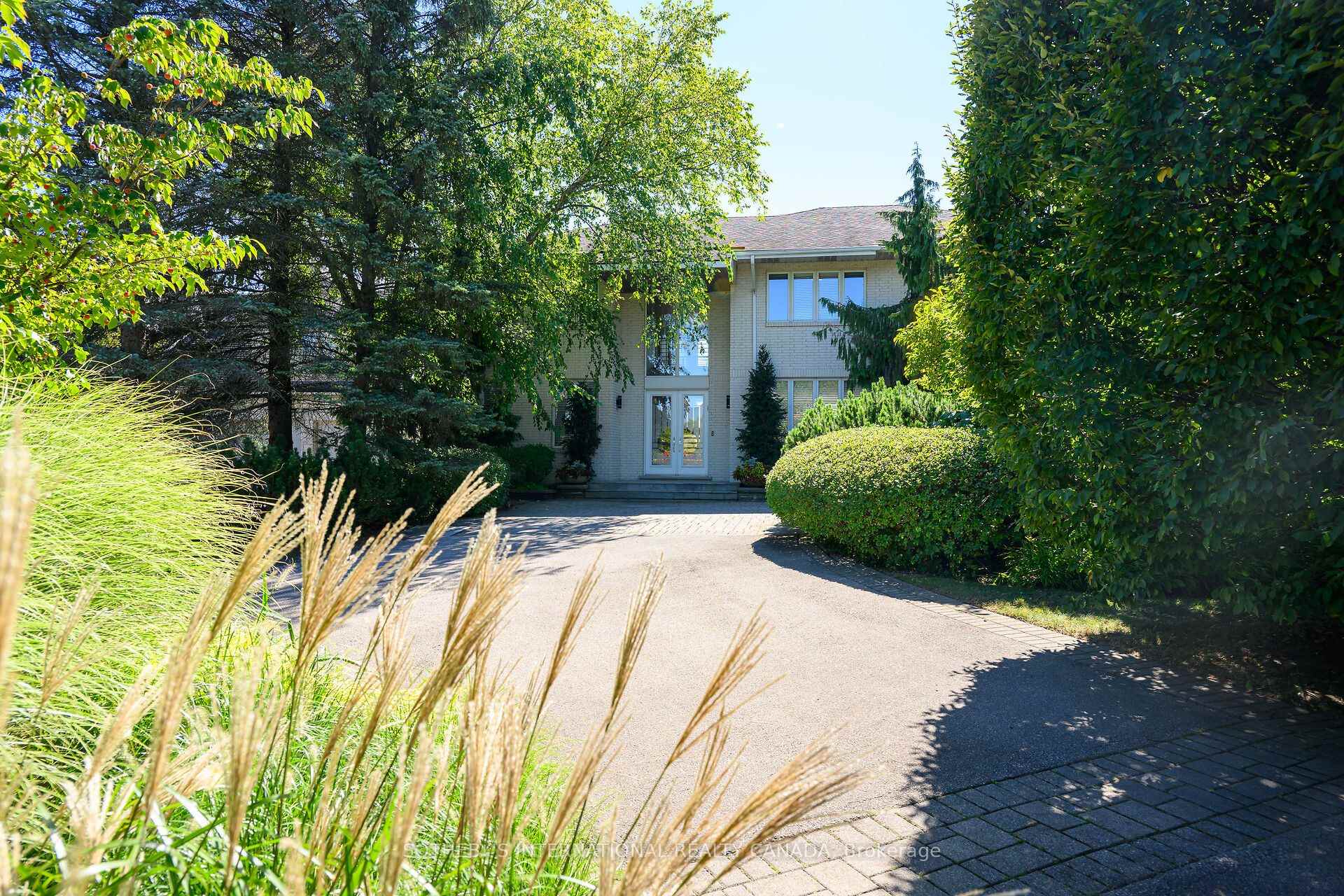 Photo 8 of 2 Anslow Court, Hamilton, Dundas — HOMEH