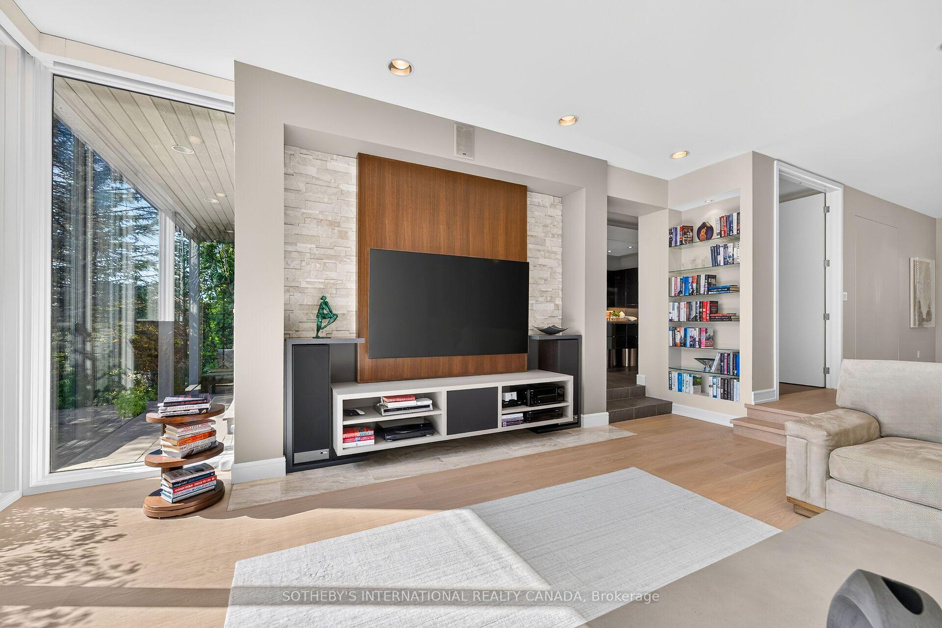 Photo 16 of 2 Anslow Court, Hamilton, Dundas — HOMEH