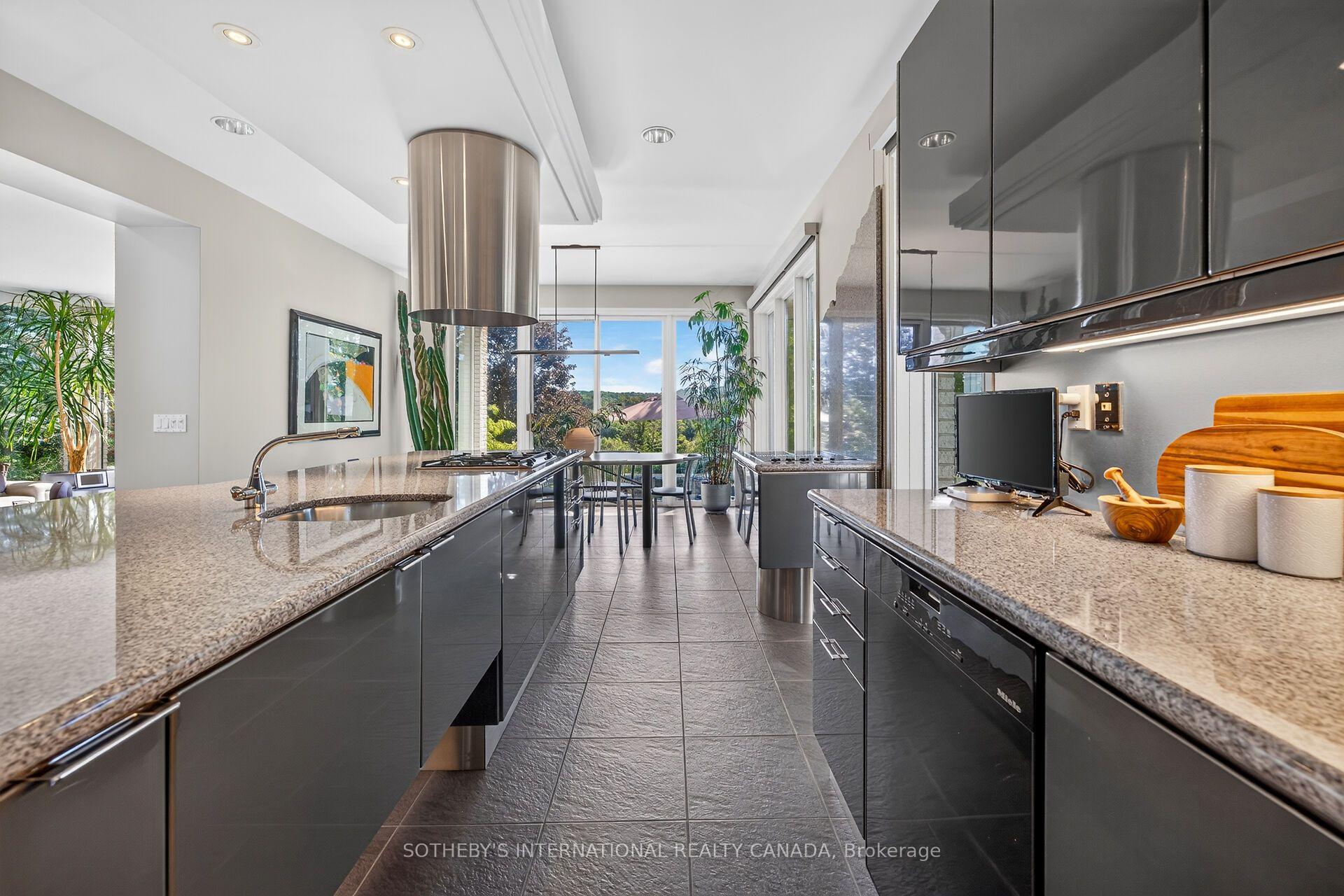 Photo 19 of 2 Anslow Court, Hamilton, Dundas — HOMEH