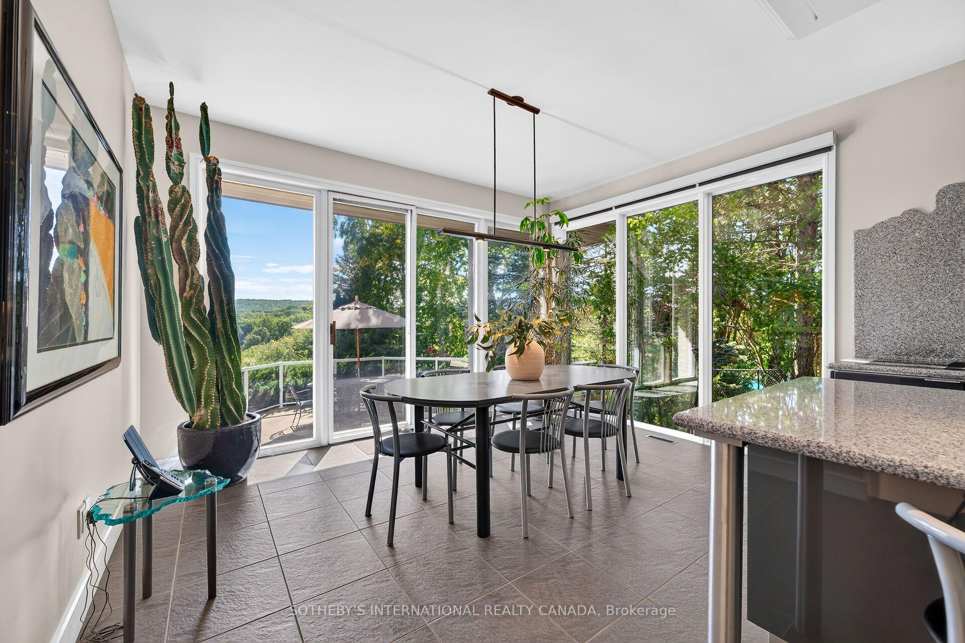Photo 20 of 2 Anslow Court, Hamilton, Dundas — HOMEH
