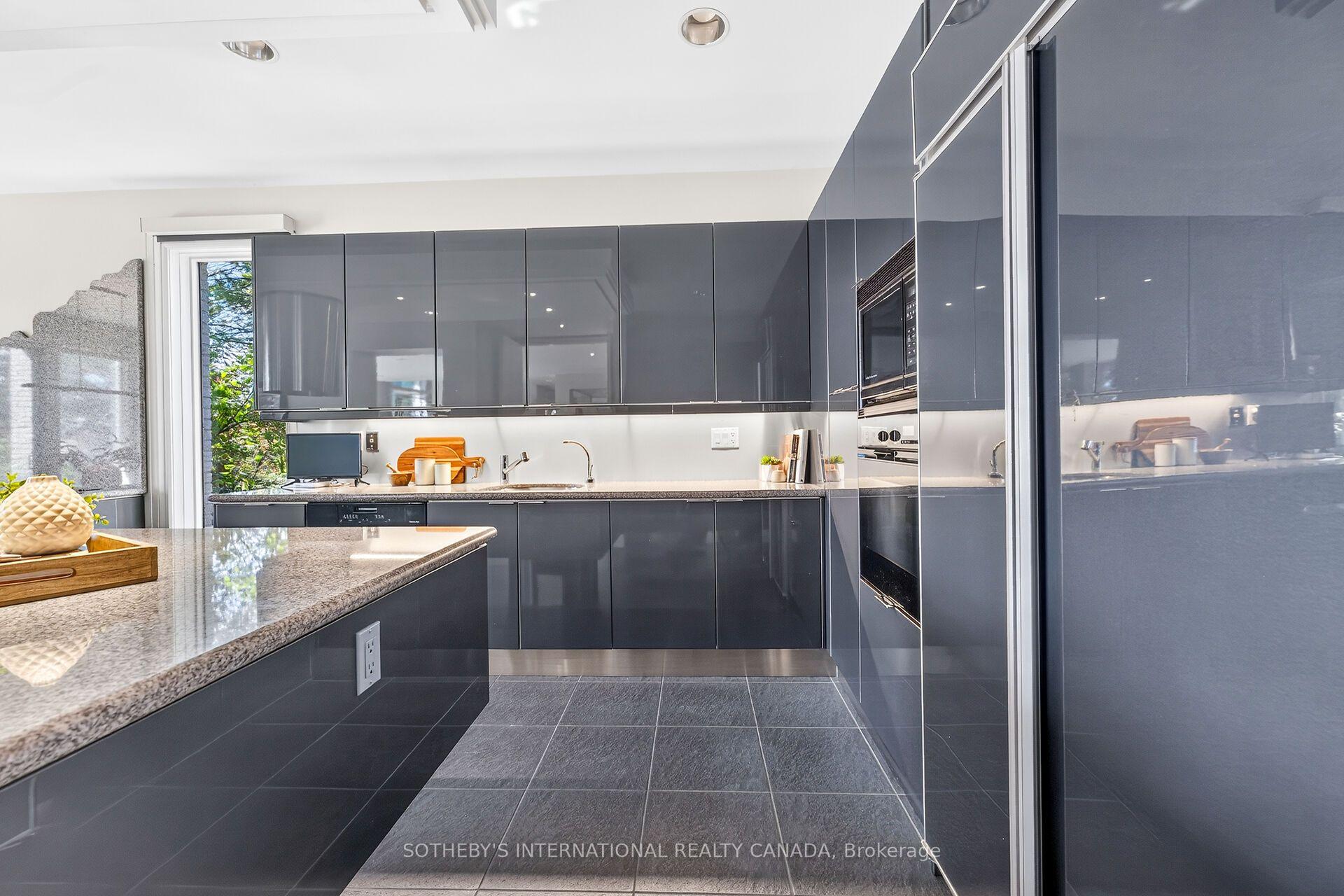 Photo 21 of 2 Anslow Court, Hamilton, Dundas — HOMEH