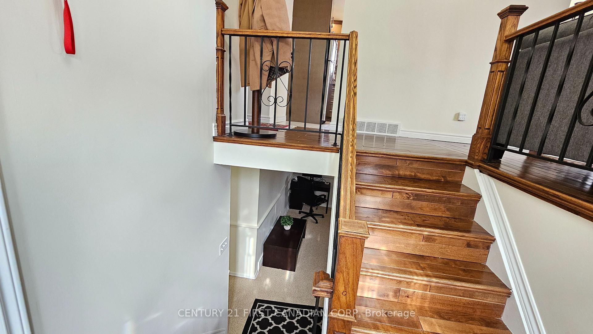 Photo 16 of 45 Locust Crescent, London, South X — HOMEH