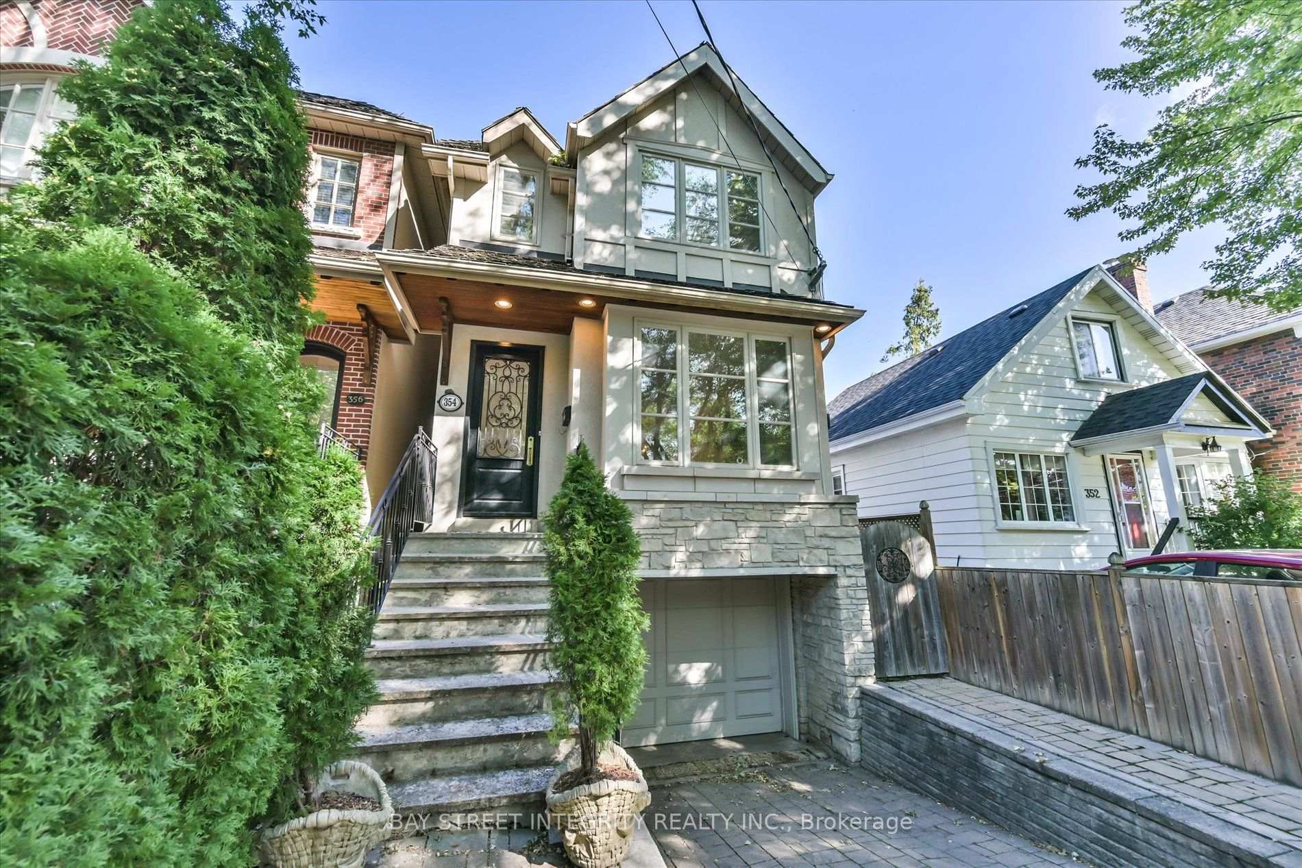 Photo 3 of 354 Old Orchard Grove, Toronto, Bedford Park-Nortown — HOMEH