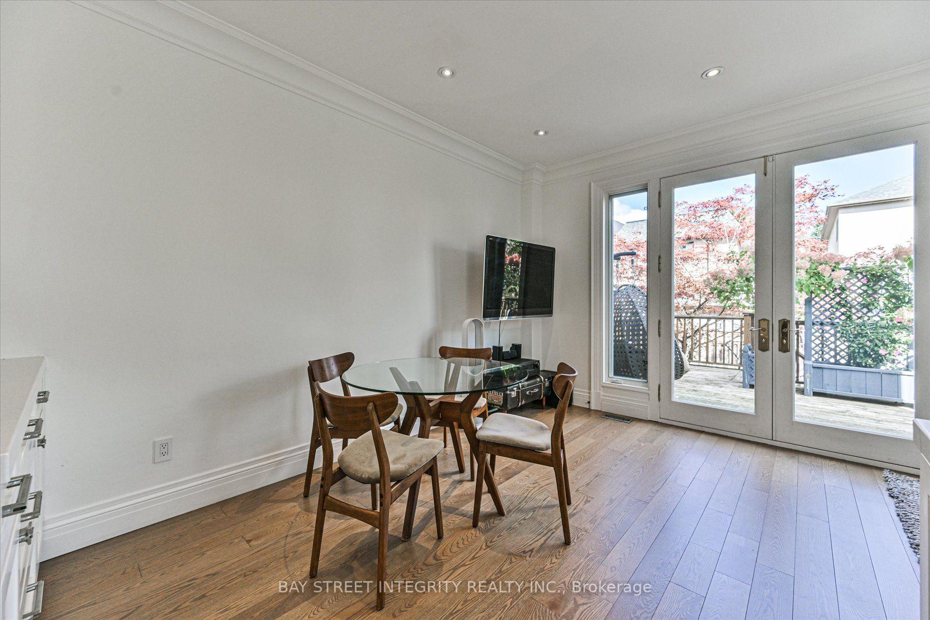 Photo 17 of 354 Old Orchard Grove, Toronto, Bedford Park-Nortown — HOMEH