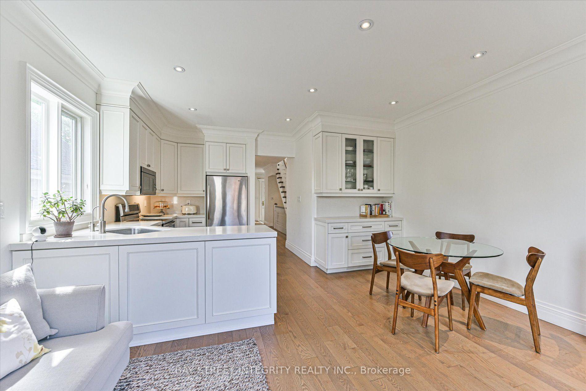 Photo 20 of 354 Old Orchard Grove, Toronto, Bedford Park-Nortown — HOMEH