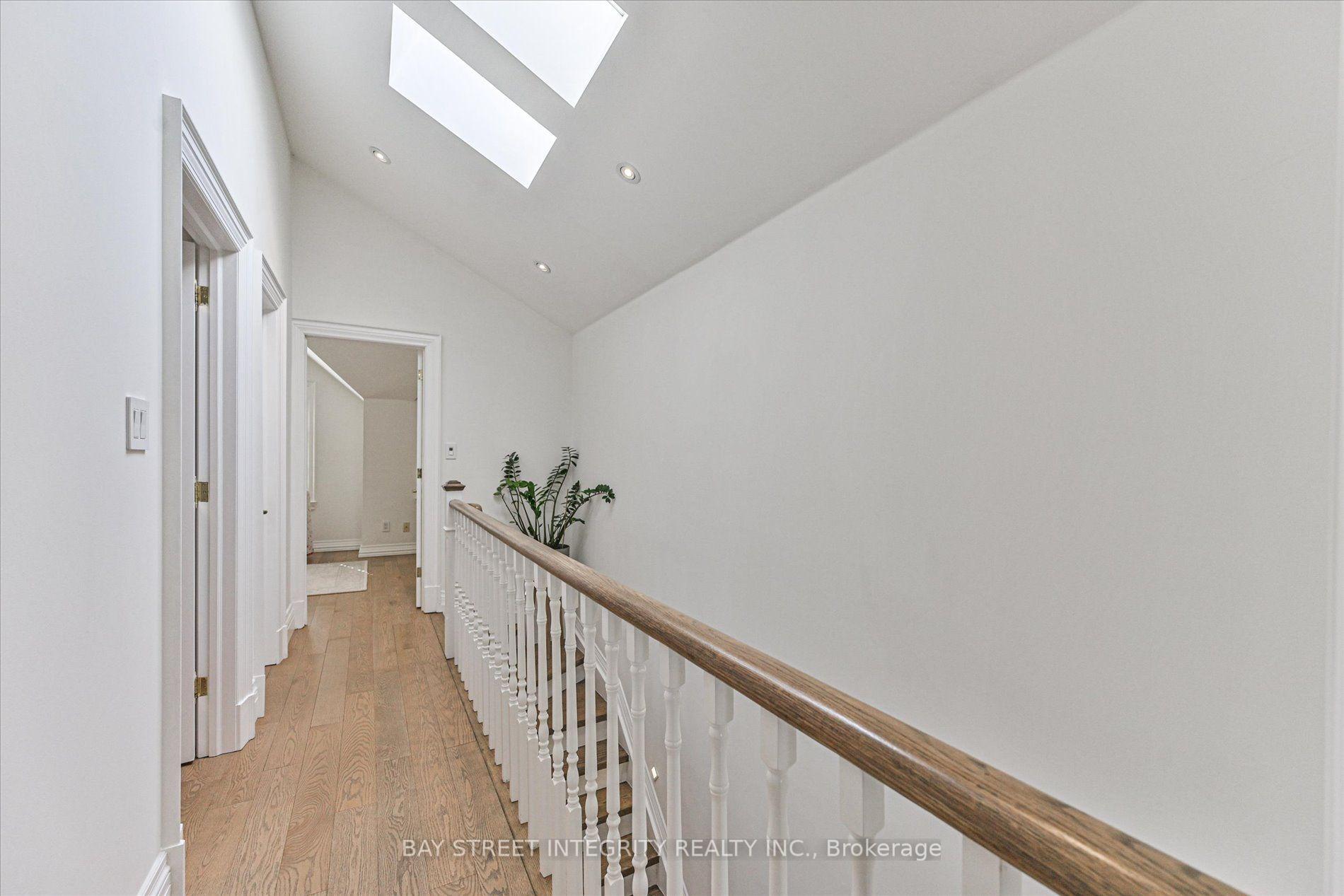 Photo 22 of 354 Old Orchard Grove, Toronto, Bedford Park-Nortown — HOMEH