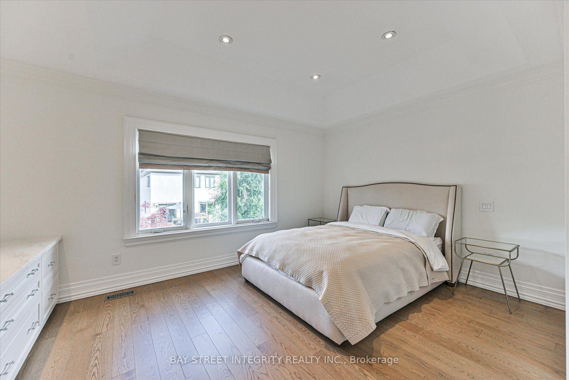 Photo 23 of 354 Old Orchard Grove, Toronto, Bedford Park-Nortown — HOMEH