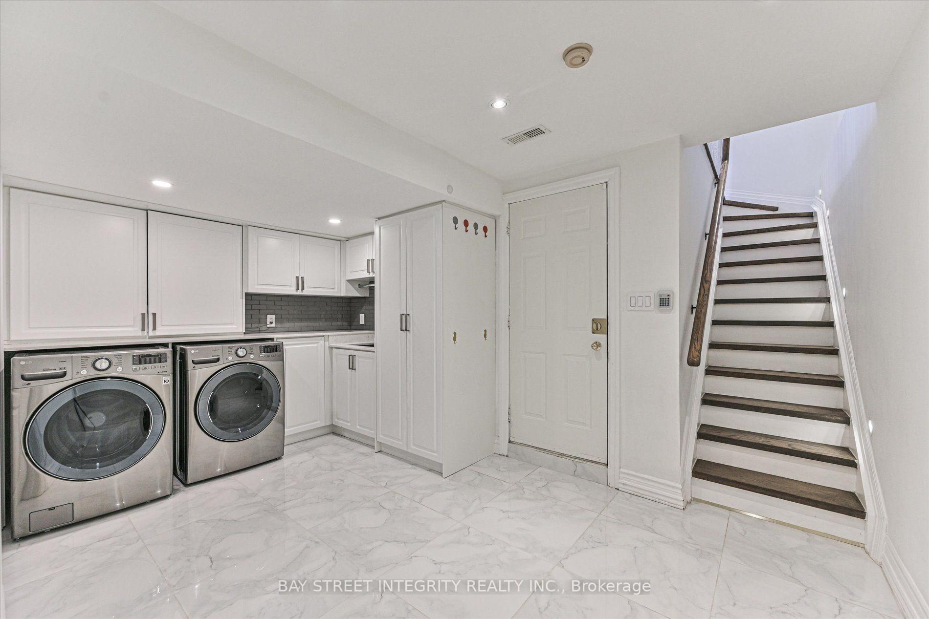 Photo 33 of 354 Old Orchard Grove, Toronto, Bedford Park-Nortown — HOMEH