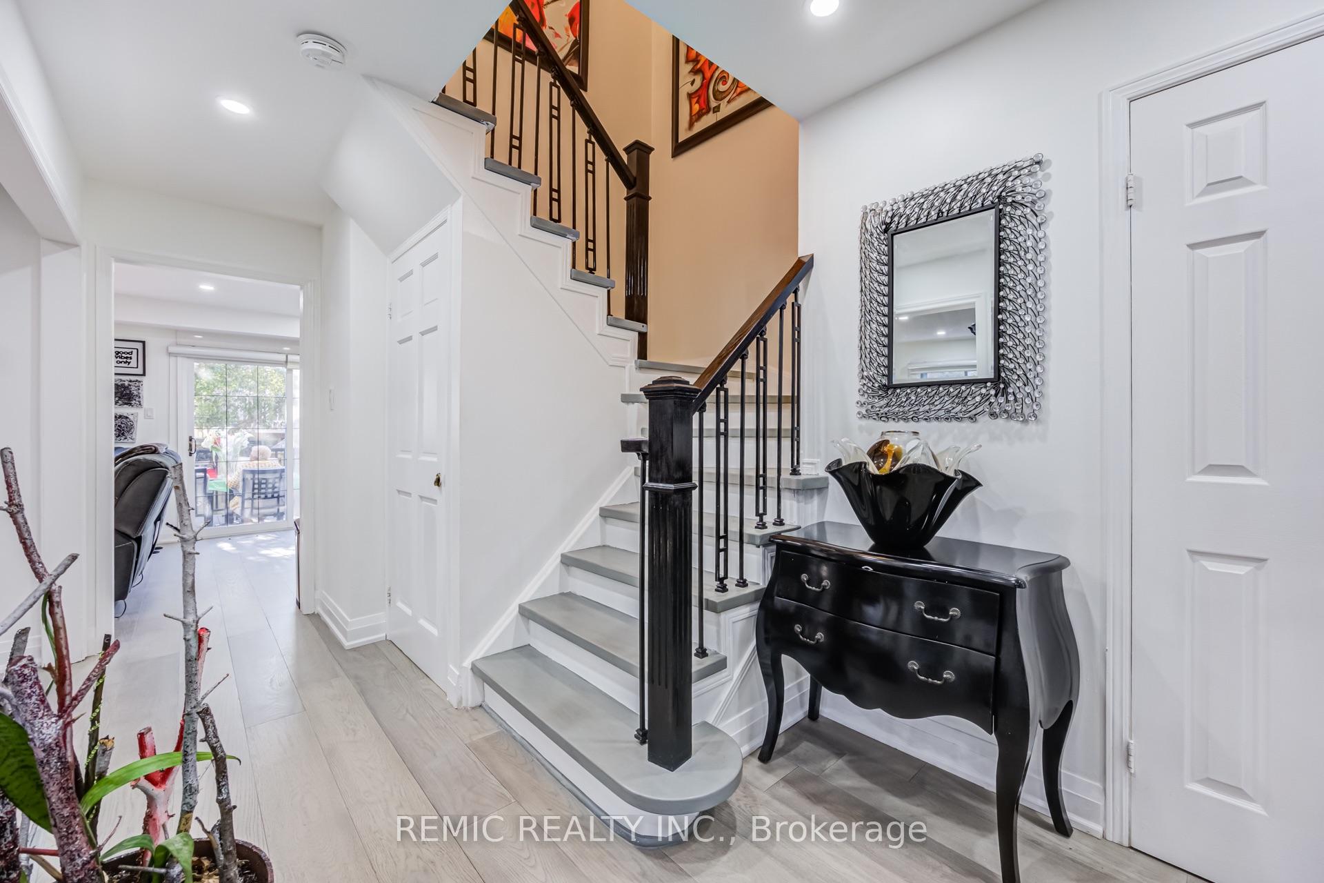 Photo 5 of 70 Large Crescent, Ajax, Central West — HOMEH