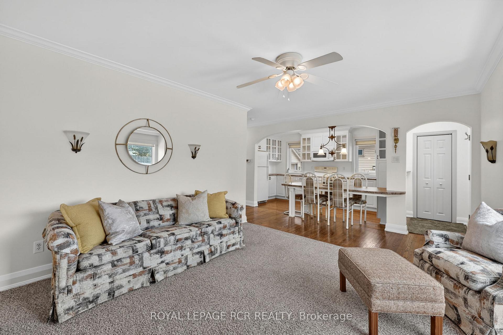 Photo 9 of 65 Donald Street, Barrie, Queen's Park — HOMEH