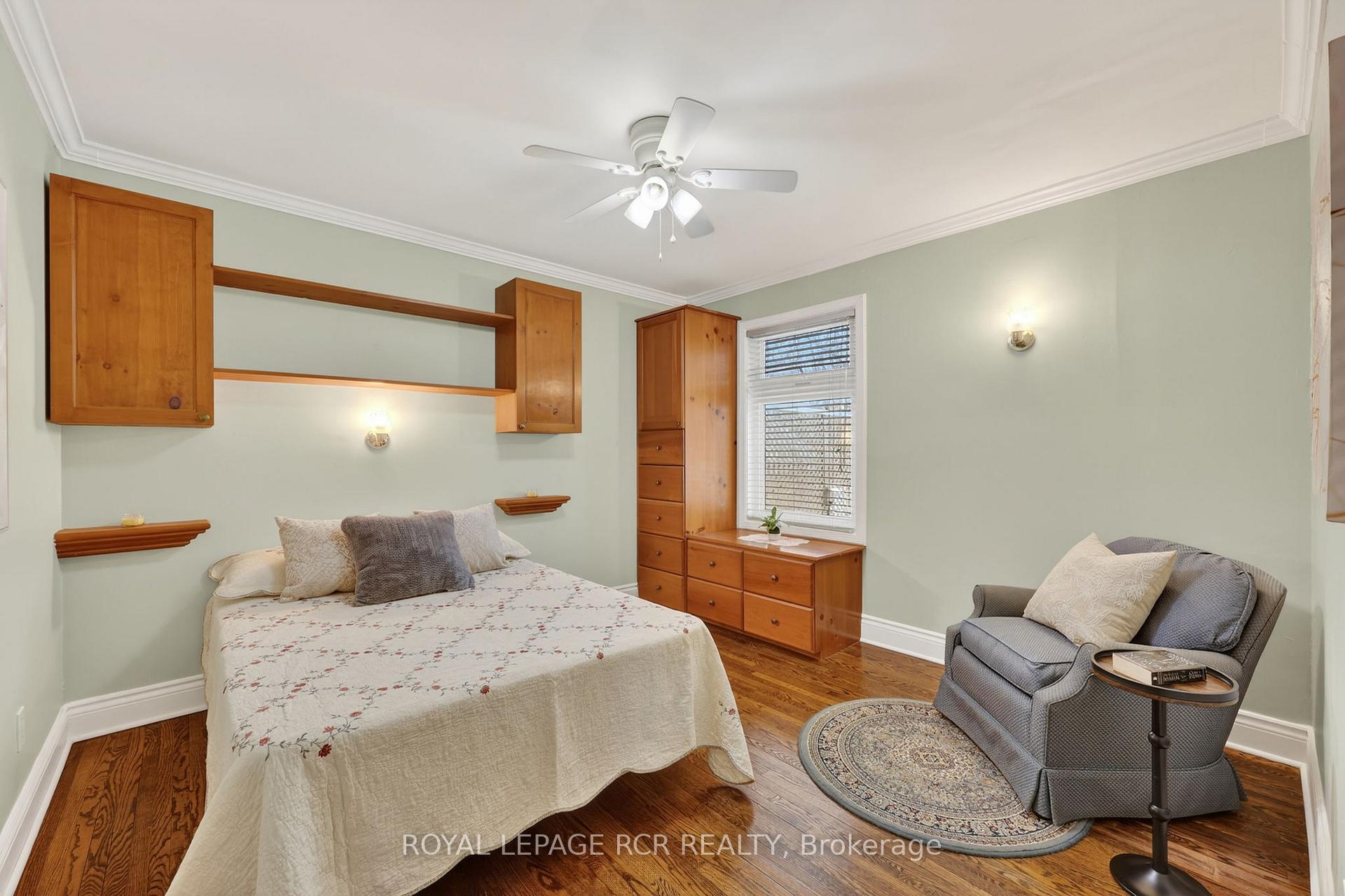 Photo 16 of 65 Donald Street, Barrie, Queen's Park — HOMEH