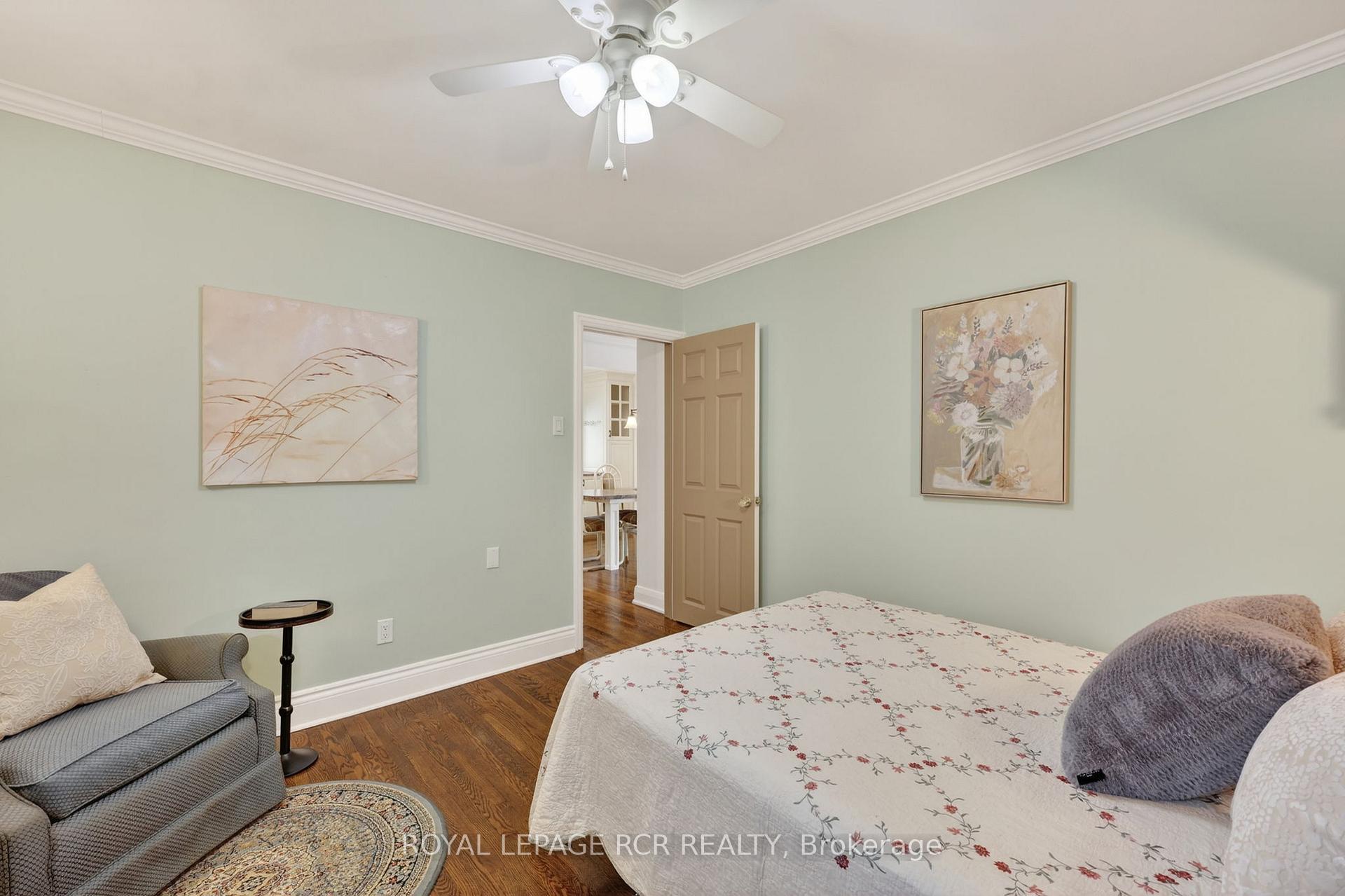 Photo 17 of 65 Donald Street, Barrie, Queen's Park — HOMEH