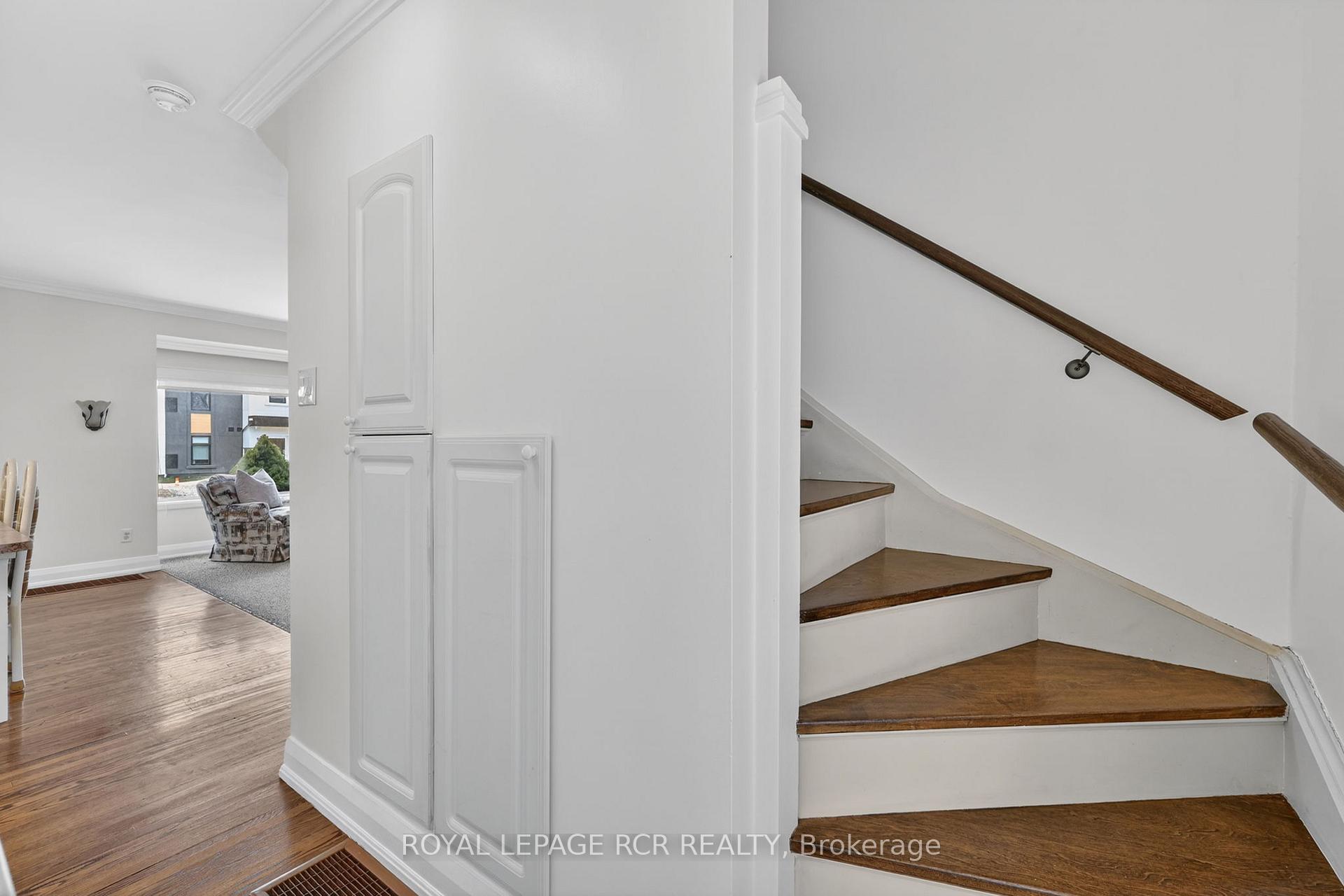 Photo 19 of 65 Donald Street, Barrie, Queen's Park — HOMEH