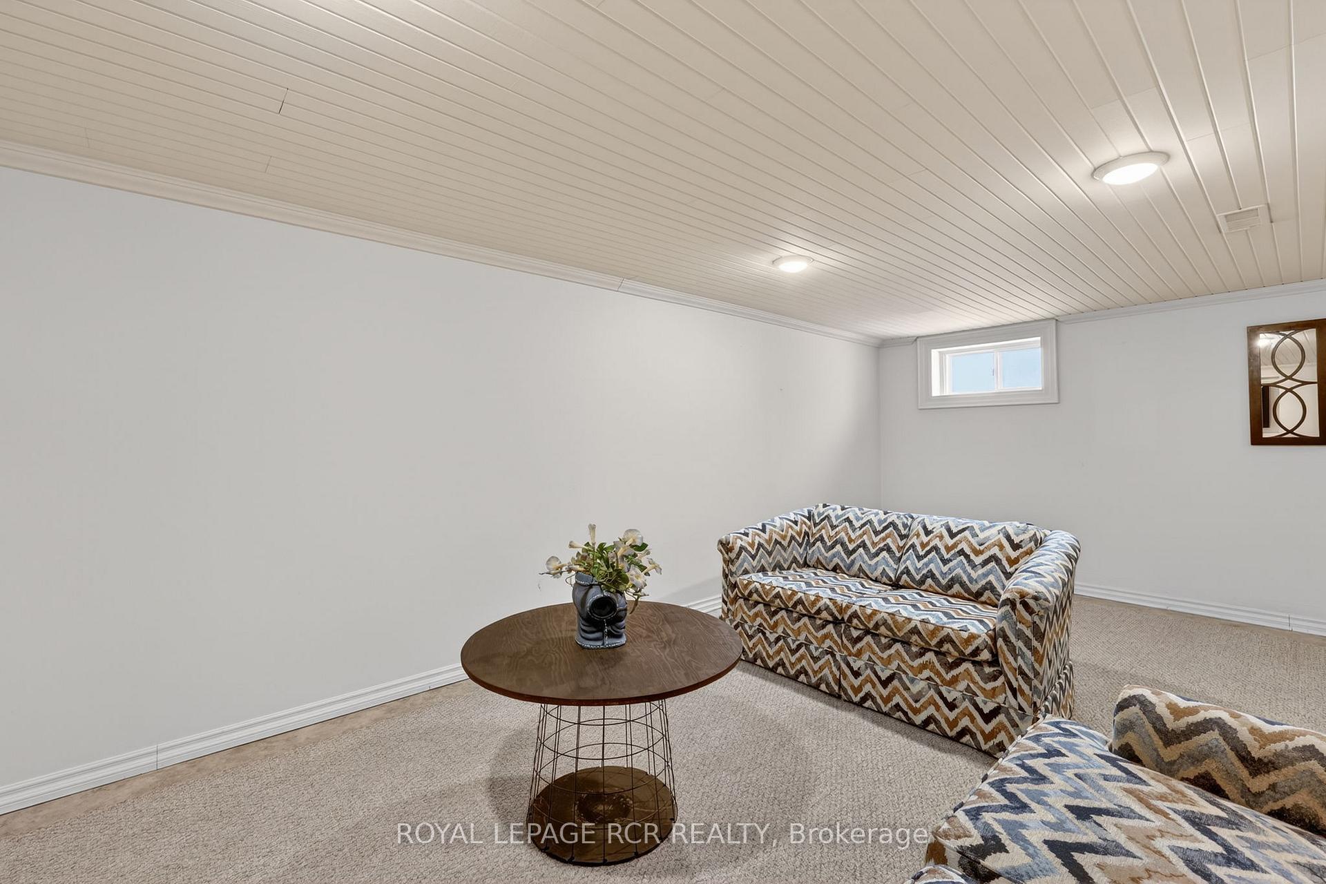 Photo 34 of 65 Donald Street, Barrie, Queen's Park — HOMEH
