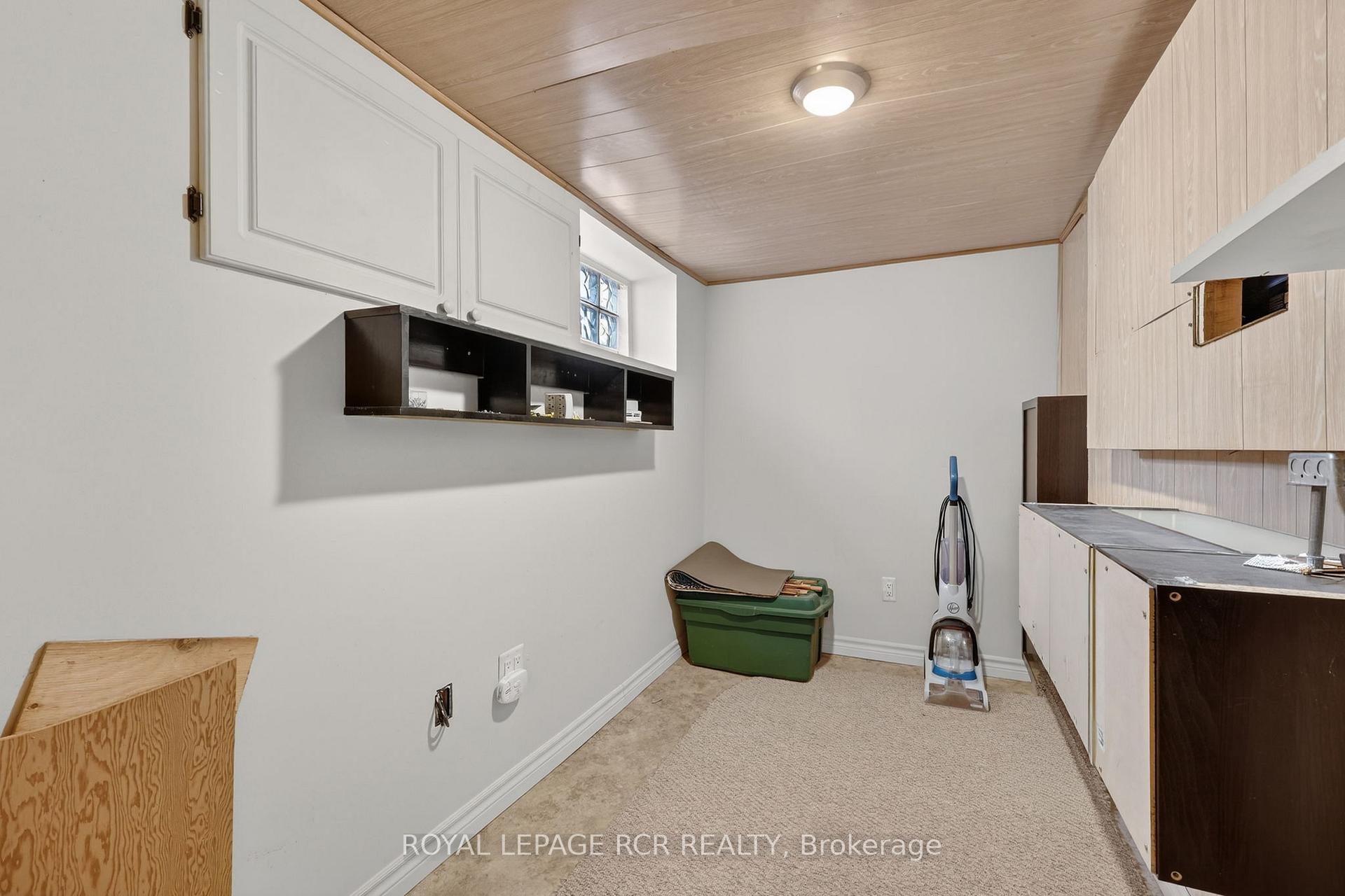 Photo 37 of 65 Donald Street, Barrie, Queen's Park — HOMEH