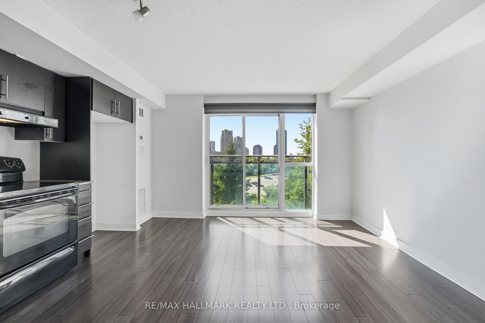 Photo 7 of Unit 417, 120 Dallimore Circle, North York, Banbury-Don Mills — HOMEH