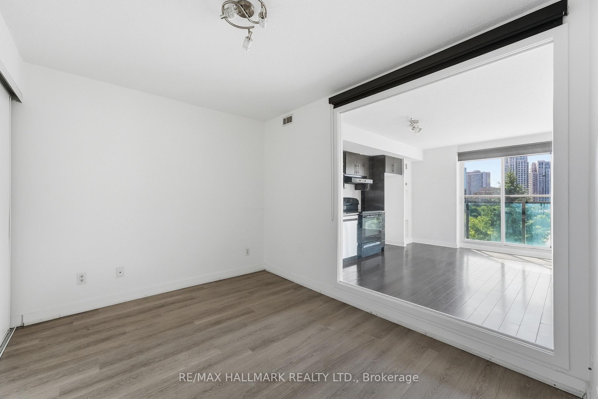 Photo 8 of Unit 417, 120 Dallimore Circle, North York, Banbury-Don Mills — HOMEH