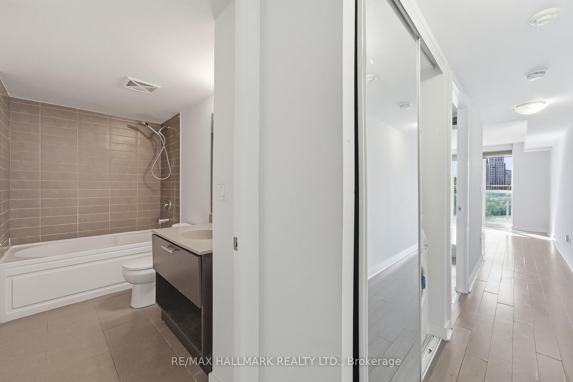 Photo 13 of Unit 417, 120 Dallimore Circle, North York, Banbury-Don Mills — HOMEH