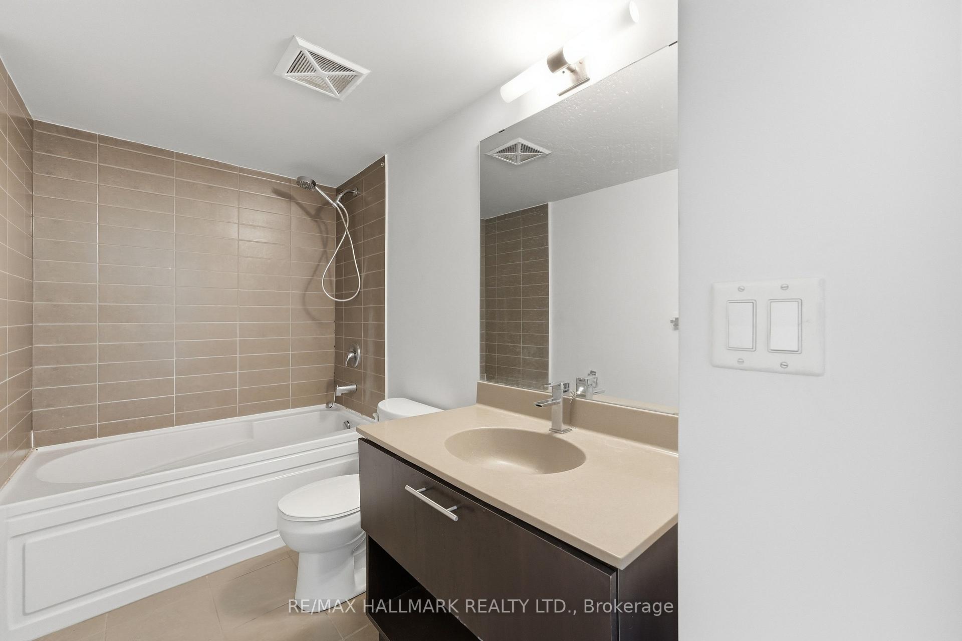 Photo 14 of Unit 417, 120 Dallimore Circle, North York, Banbury-Don Mills — HOMEH